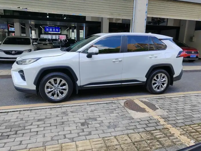 Toyota Wildlander 2023 Model 2.0L 2WD Luxury PLUS Edition – фото 3