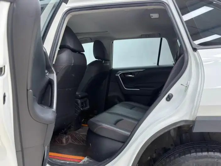 Toyota RAV4 PHEV 2021 Model 2.5L 2WD Elite Pro – фото 9