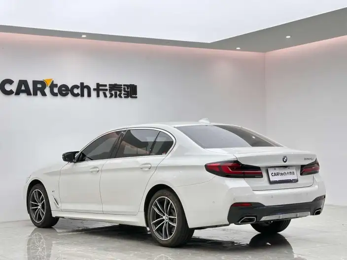 BMW 5 Series 2021 Model 525Li M Sports Set – фото 5