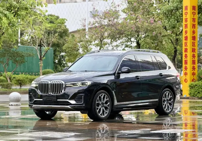 BMW X7 2020 Model xDrive40i Leading Model Luxury Set – фото 1