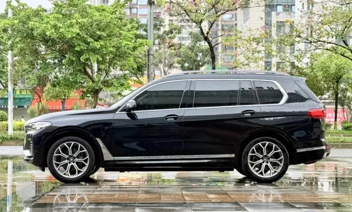 BMW X7 2020 Model xDrive40i Leading Model Luxury Set – фото 4