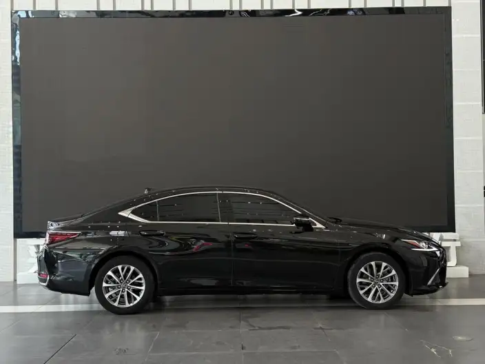 Lexus ES 2021 Model 260 Superior Edition – фото 6