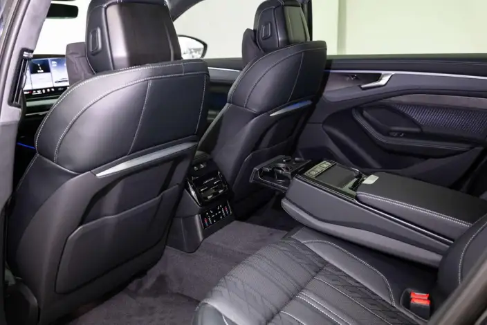 Audi A6L 2026 Model 2.0T quattro Exclusive Model – фото 7