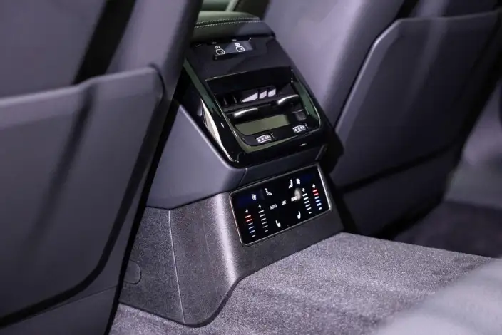 Audi A6L 2026 Model 2.0T quattro Exclusive Model – фото 8