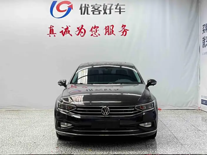 Volkswagen Magotan 2020 Model 330TSI DSG Luxury Model – фото 2