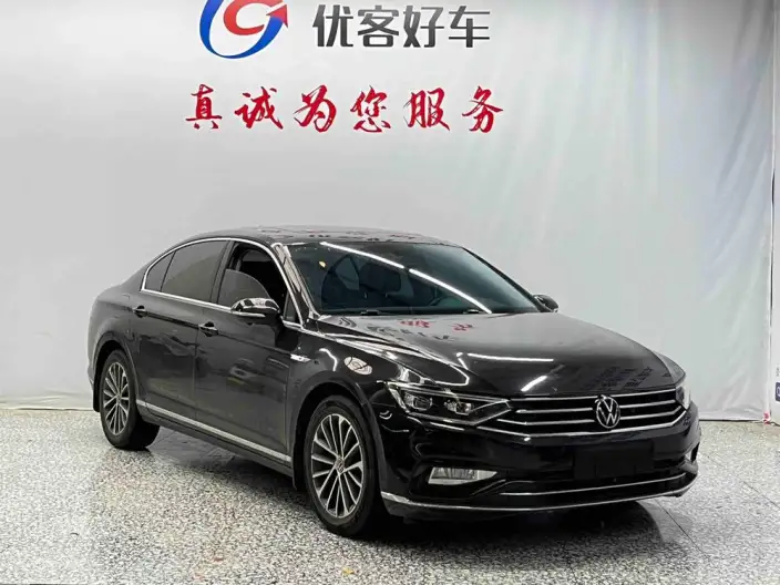 Volkswagen Magotan 2020 Model 330TSI DSG Luxury Model – фото 3