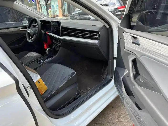 Volkswagen Sagitar 2025 Model 300TSI DSG Flying Version – фото 4