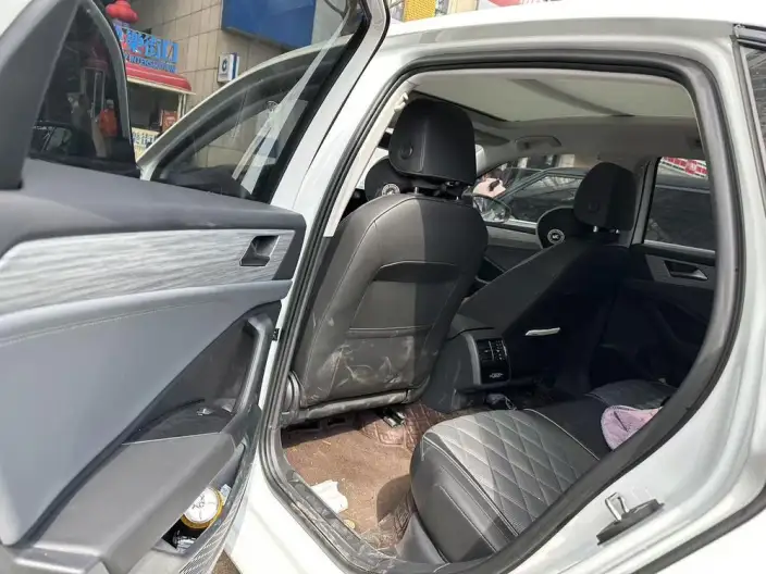 Volkswagen Sagitar 2025 Model 300TSI DSG Flying Version – фото 9