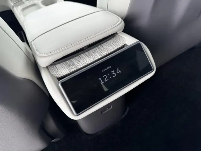 NIO ET7 2023 Model 75kWh – фото 9