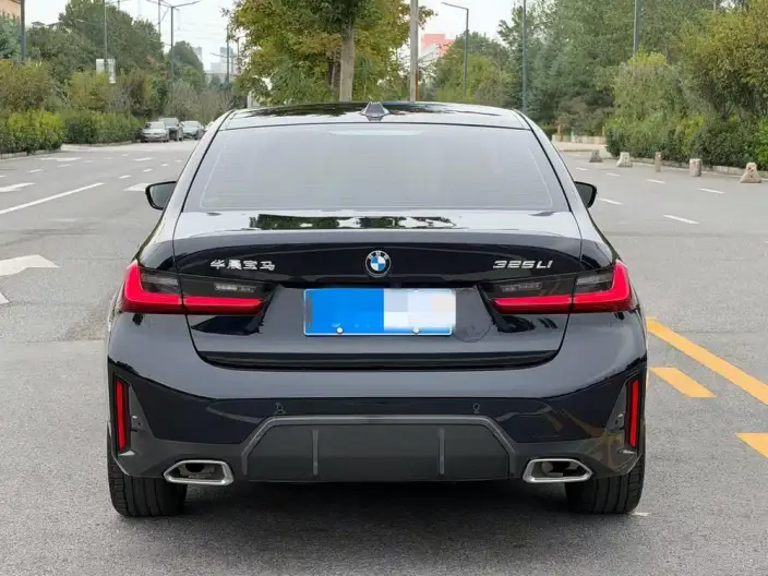 BMW 3 Series 2023 Model 325Li M Sports Set – фото 4