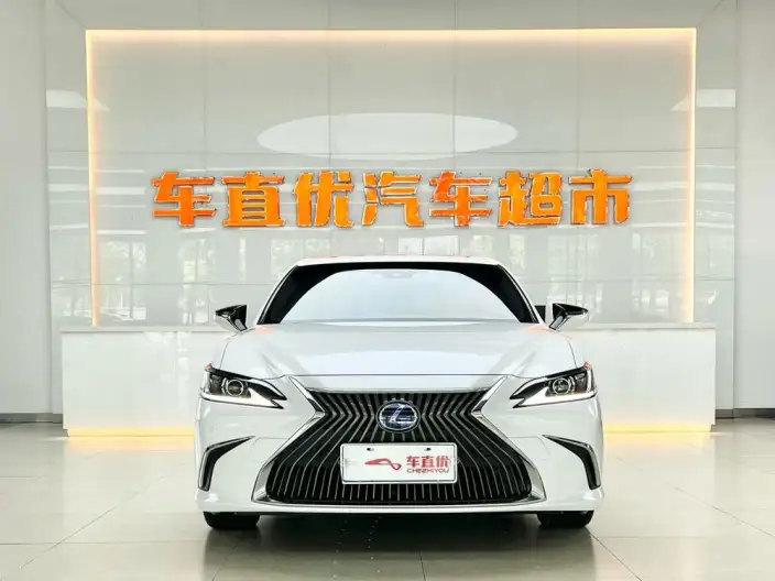 Lexus ES 2020 Model 300h Superior Edition China VI – фото 2
