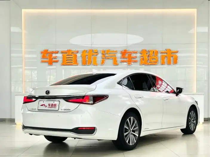 Lexus ES 2020 Model 300h Superior Edition China VI – фото 5