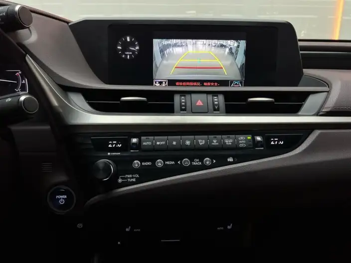 Lexus ES 2020 Model 300h Superior Edition China VI – фото 10