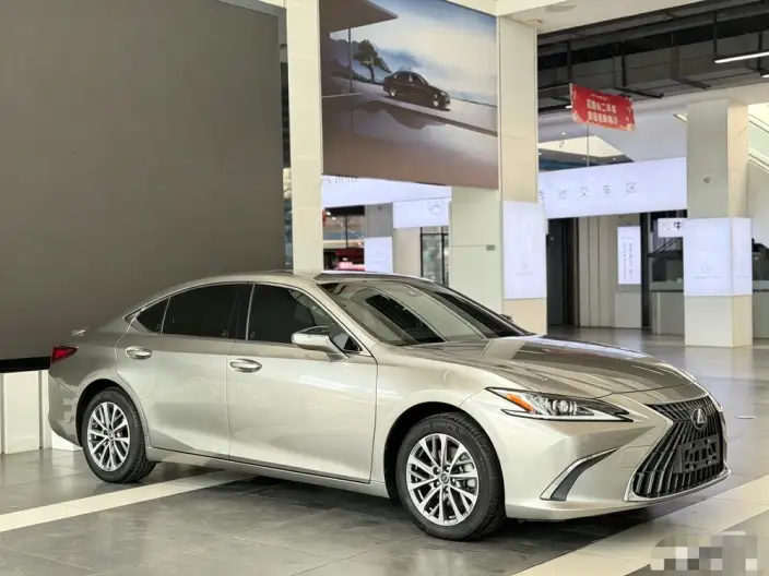 Lexus ES 2022 Model 300h Superior Edition – фото 3