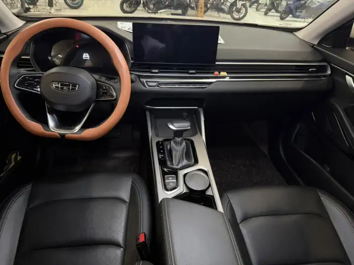 Geely Emgrand 2023 Model No. 4 Gen Champion Edition 1.5L CVT Noble Model – фото 9