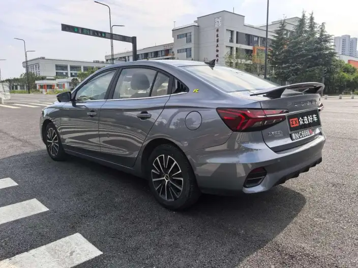 Roewe i5 2021 Model 1.5L CVT Platinum edition – фото 4