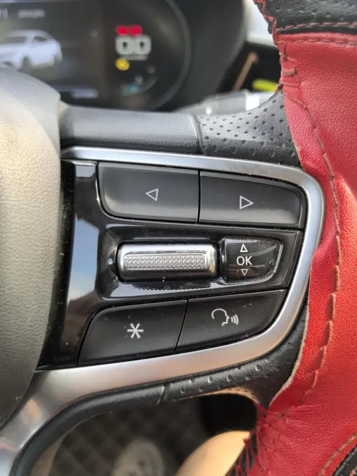 Roewe i5 2021 Model 1.5L CVT Platinum edition – фото 8