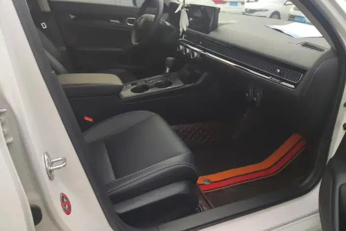 Honda Civic 2022 Model 240TURBO CVT Dynamic Edition – фото 9