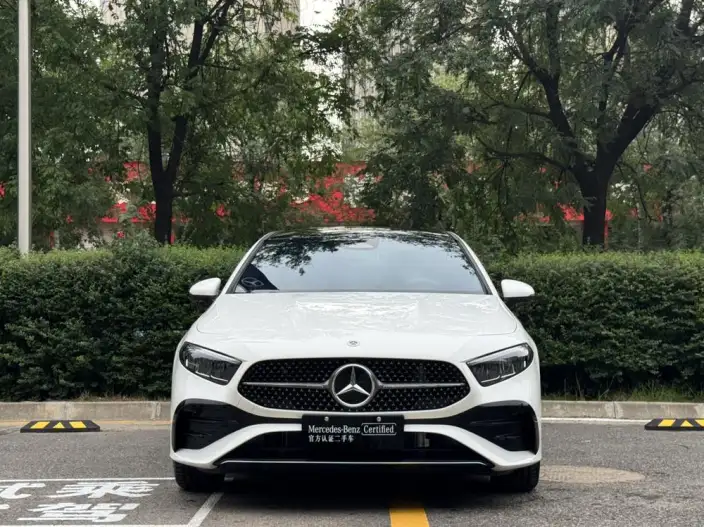 Mercedes-Benz A-class 2025 Model A 200 L Fashion Edition – фото 2