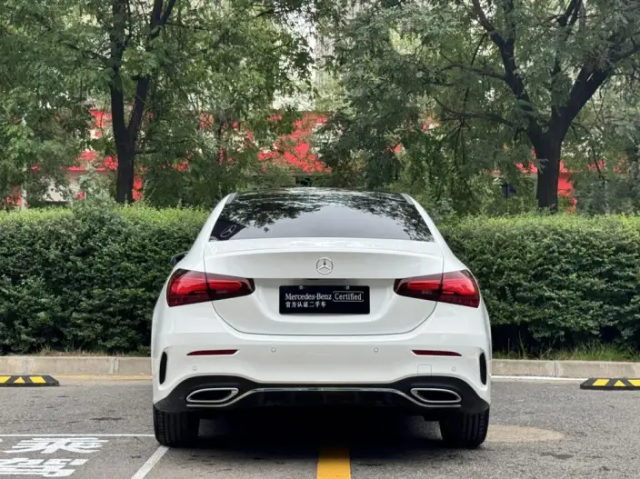 Mercedes-Benz A-class 2025 Model A 200 L Fashion Edition – фото 6