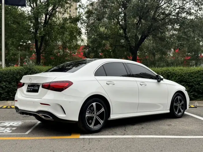 Mercedes-Benz A-class 2025 Model A 200 L Fashion Edition – фото 7