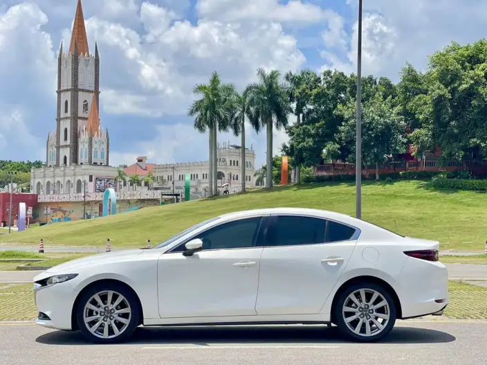Mazda3 Axela 2022 Model 2.0L Automatic Zhi Ya Edition – фото 3