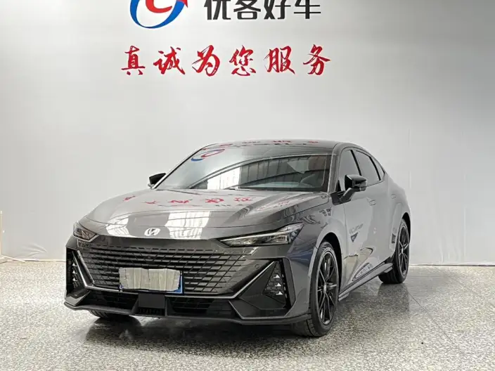 Changan UNI-V 2022 Model 1.5T Noble Model – фото 1