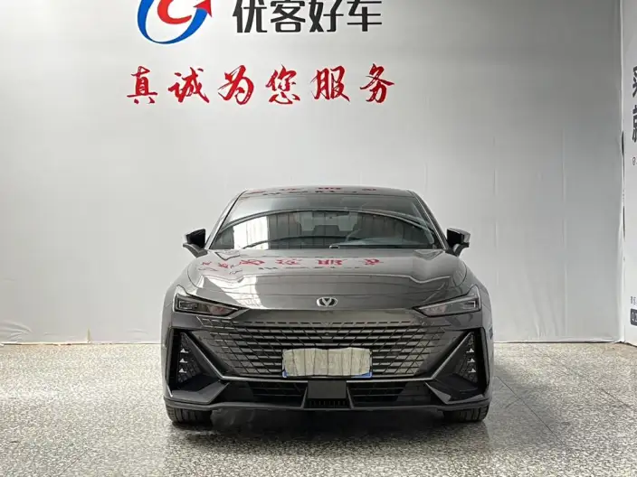 Changan UNI-V 2022 Model 1.5T Noble Model – фото 2