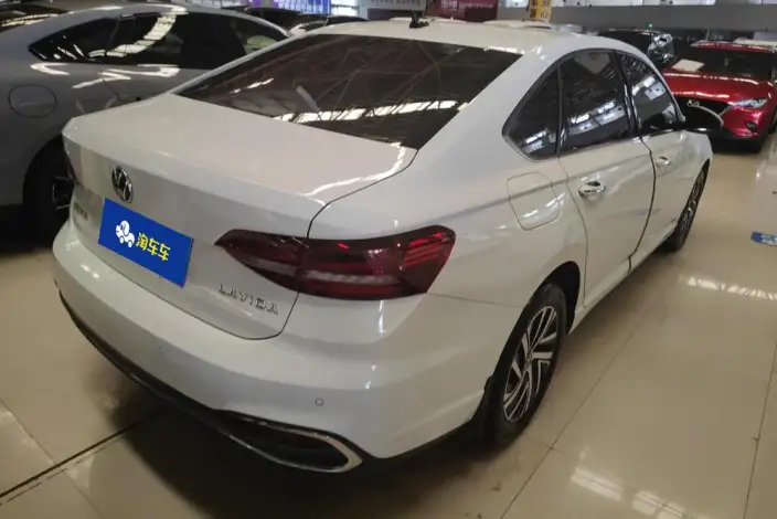 Volkswagen Lavida 2023 Model 1.5L Automatic Five million editions – фото 3