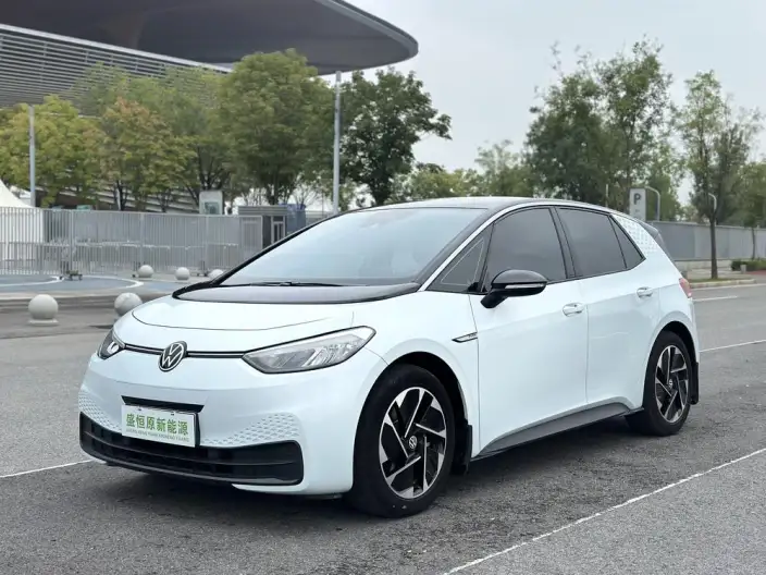 Volkswagen ID.3 2023 Model L Class Model Pure Smart Edition – фото 1