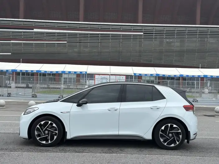 Volkswagen ID.3 2023 Model L Class Model Pure Smart Edition – фото 4