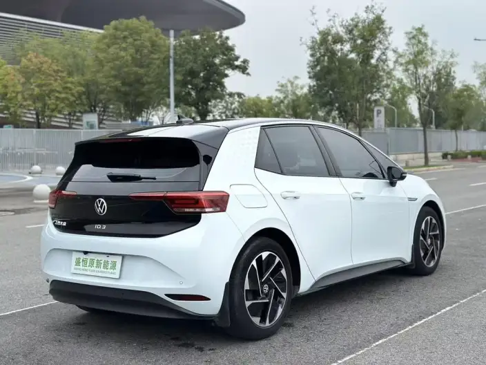 Volkswagen ID.3 2023 Model L Class Model Pure Smart Edition – фото 7
