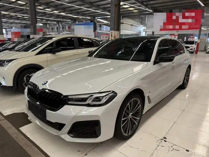 BMW 5 Series 2022 Model 530Li Leading Model M Sports Set – фото 1