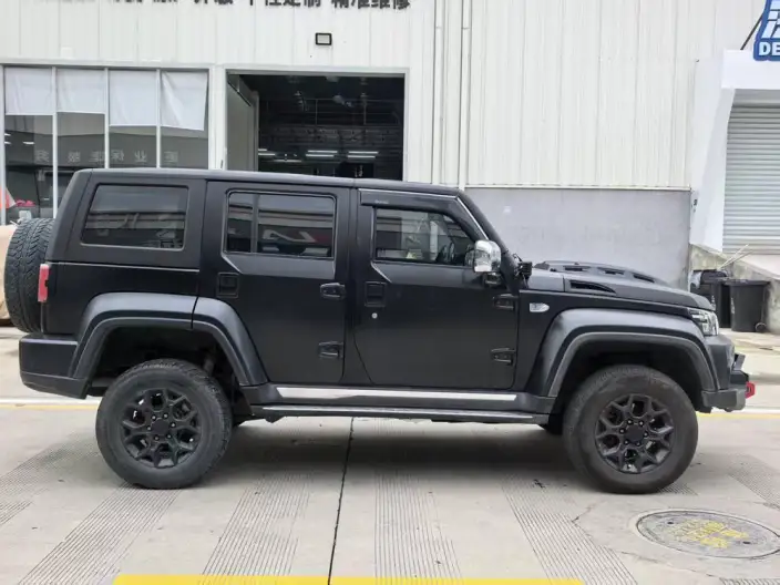 BAIC BJ40 2023 Model 2.0D Automatic 4WD Blade Hero Edition Warrior Model – фото 6
