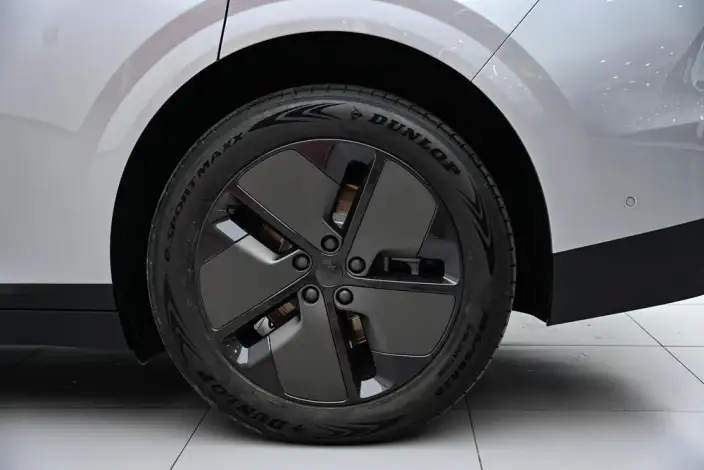 Li Auto i6 2025 Model 2WD Standard Edition – фото 9