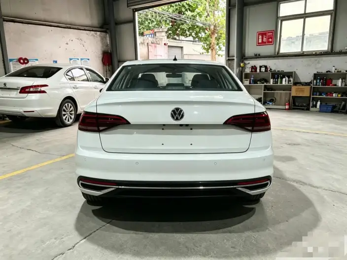 Volkswagen Lavida 2023 Model 1.5L Automatic Starry Sky Five Million Edition – фото 5