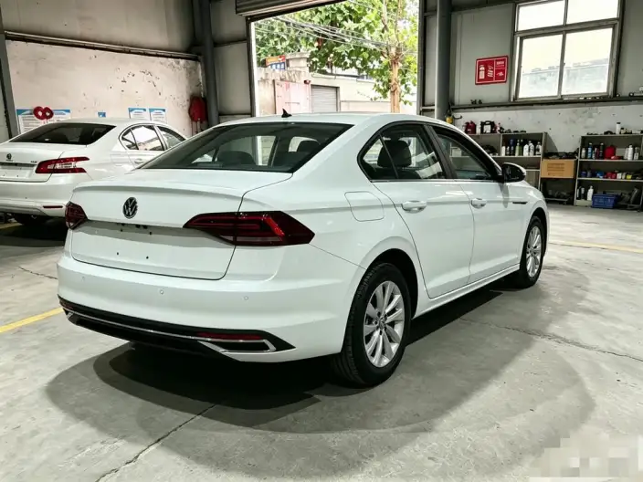 Volkswagen Lavida 2023 Model 1.5L Automatic Starry Sky Five Million Edition – фото 6