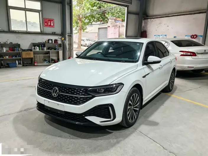 Volkswagen Lavida 2023 Model 1.5L Automatic Starry Sky Five Million Edition – фото 10