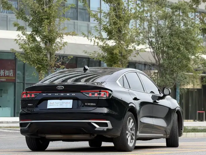 Ford Mondeo 2022 Model EcoBoost 245 Luxury Model – фото 4