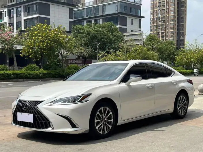 Lexus ES 2022 Model 200 Superior Edition – фото 1
