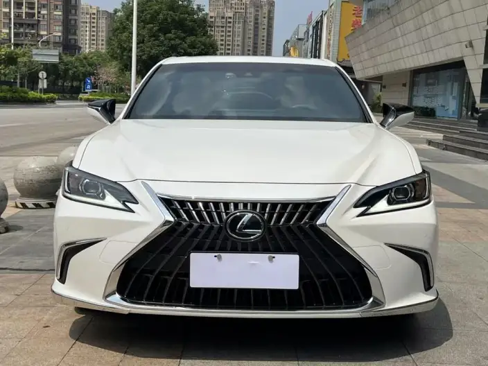 Lexus ES 2022 Model 200 Superior Edition – фото 2