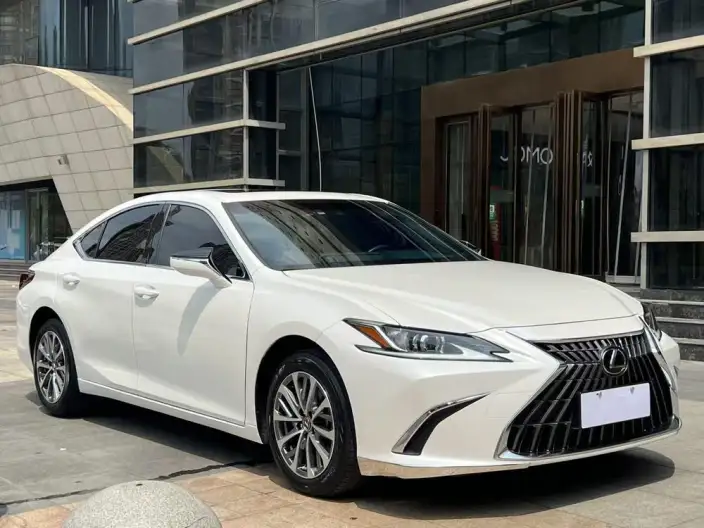Lexus ES 2022 Model 200 Superior Edition – фото 3