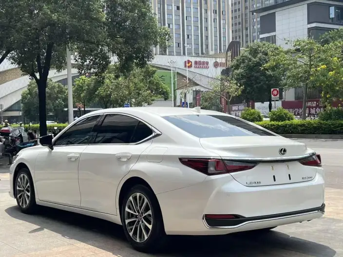 Lexus ES 2022 Model 200 Superior Edition – фото 5