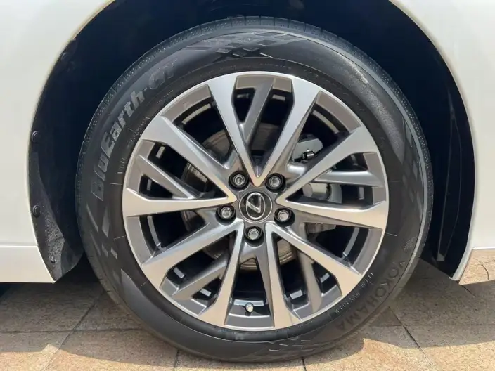 Lexus ES 2022 Model 200 Superior Edition – фото 9