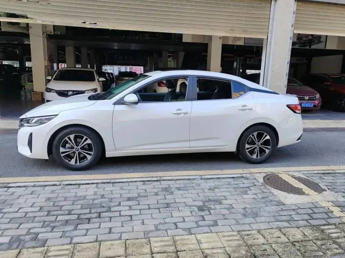 Nissan Sylphy 2023 Model 1.6L CVT Yuexiang Edition – фото 3