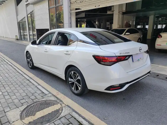 Nissan Sylphy 2023 Model 1.6L CVT Yuexiang Edition – фото 4