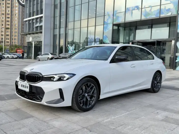 BMW 3 Series 2025 Model 330Li M Sports Night Set – фото 1