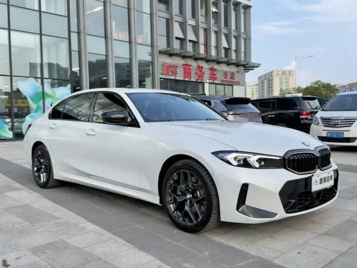 BMW 3 Series 2025 Model 330Li M Sports Night Set – фото 3
