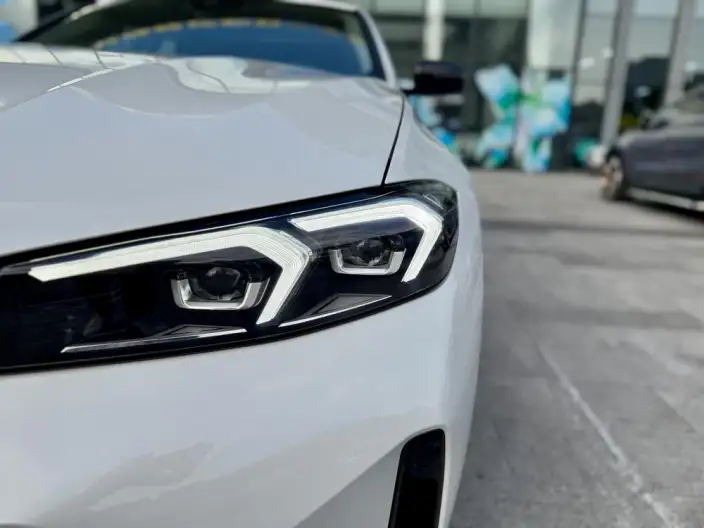 BMW 3 Series 2025 Model 330Li M Sports Night Set – фото 9