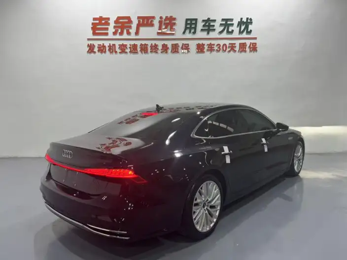 Audi A7 L 2024 Model 45 TFSI Luxury Model – фото 6